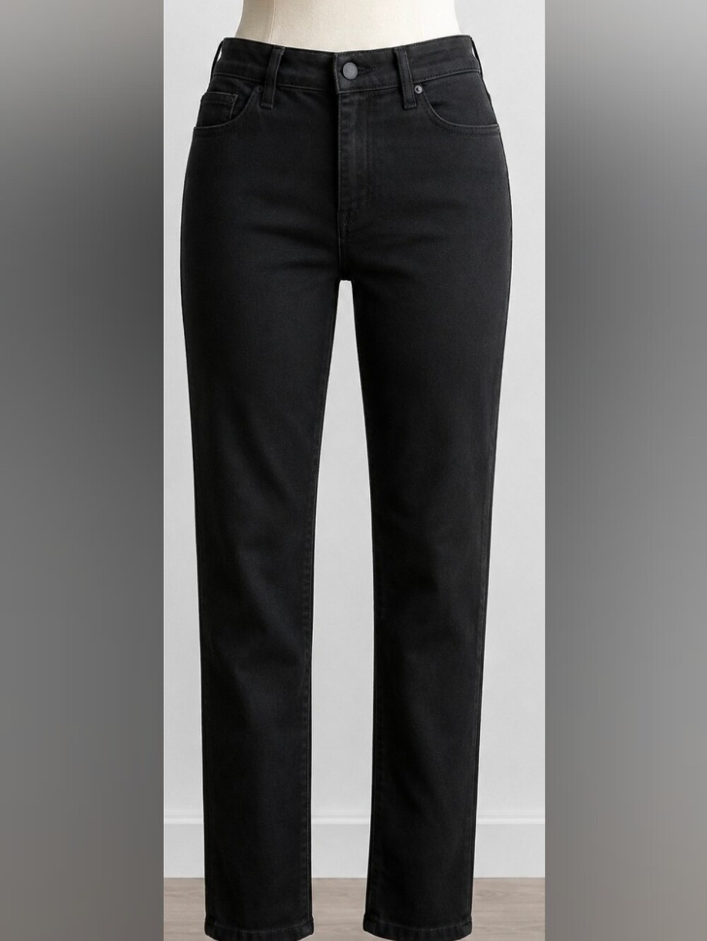 Old Navy Women's Pop Icon Black Straight Leg Jeans